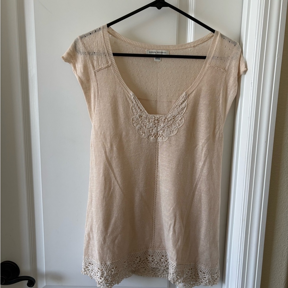 Banana Republic Linen Blend Crochet Trim Top Womens Small Beige Cap Sleeve Boho